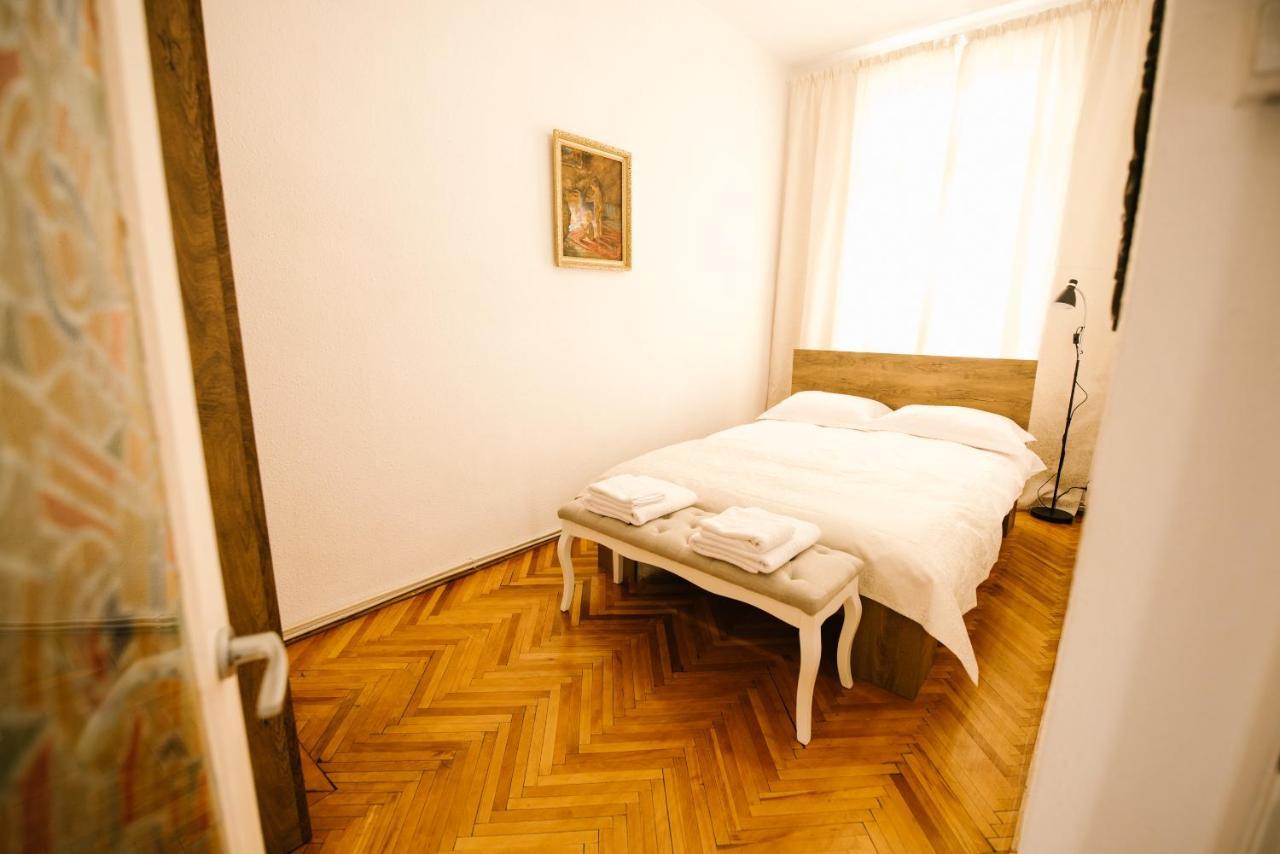 Appartement Apartament Stefan à Cluj-Napoca Extérieur photo